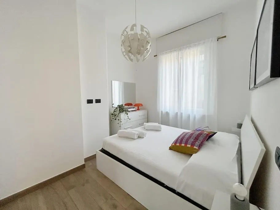 Sunnyflat Near Navigli E Bocconi Appartement Milaan 0*,